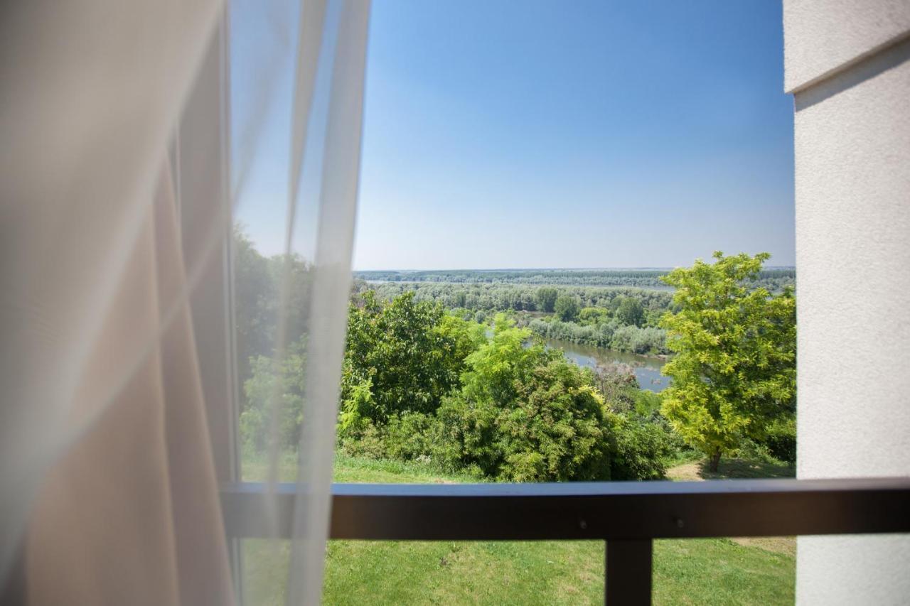 Hotel Stari Podrum Илок Экстерьер фото